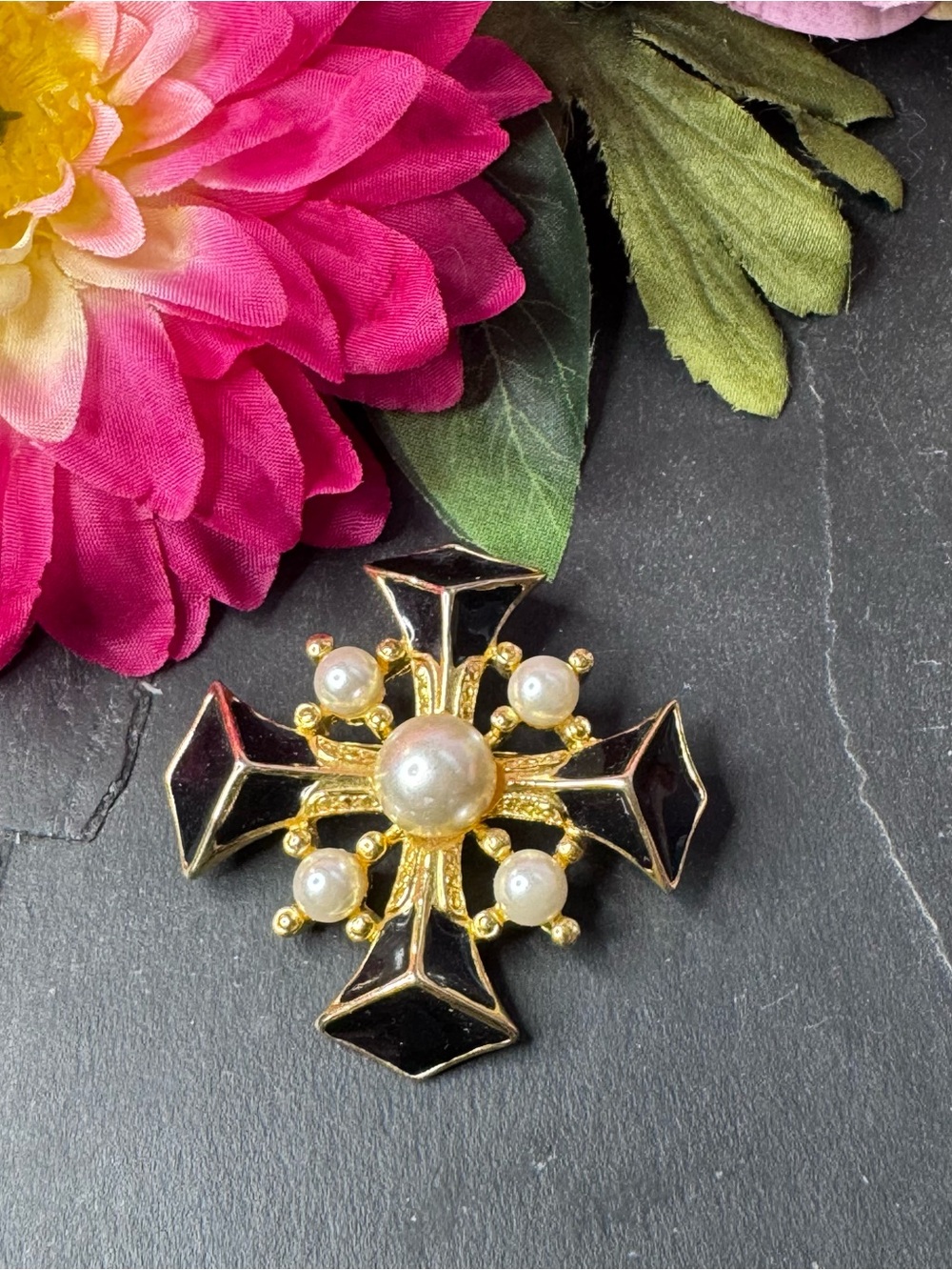 Vintage Gold Tone Cross Brooch Pin - Women's Accessory